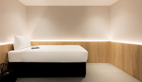 Cocoon 1, Accessible