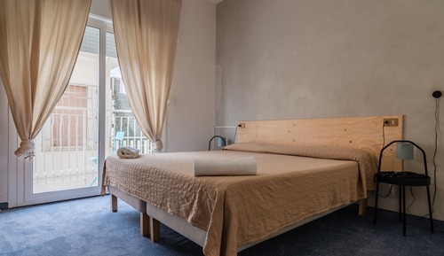 Standard Double Room with partial sea view