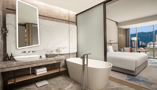 Standard Room, 1 King Bed, River View