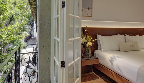 Premium Room
