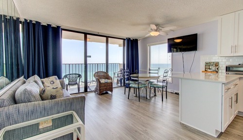 Condo, 2 Bedrooms