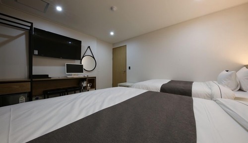 Standard Twin Room