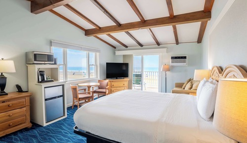 Sundowner Oceanfront One King