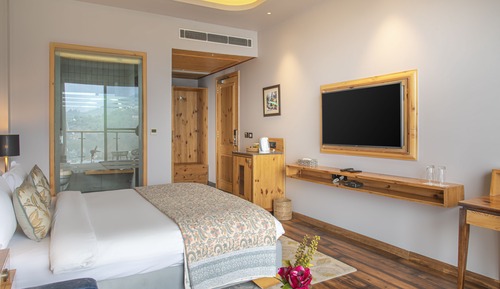 Club Room, Bathtub, Mountain View