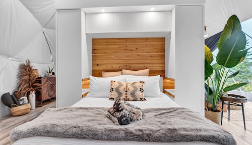 Luxury Glamping Dome 1, Lake and Forest View