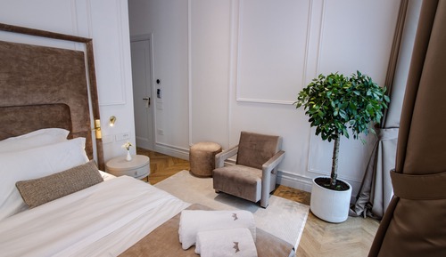 Junior Double Room
