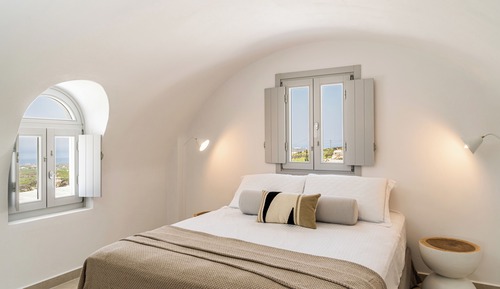 Grand Suite with Private Jacuzzi and Sea View