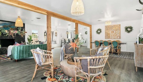 House, Multiple Beds, Hot Tub, City View (111 Cristol)