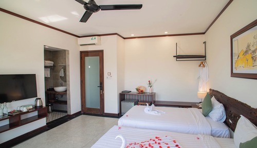Superior Twin Room, 2 Twin Beds, Lake View