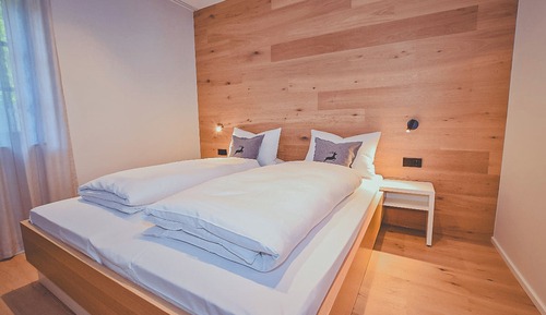 Signature Suite