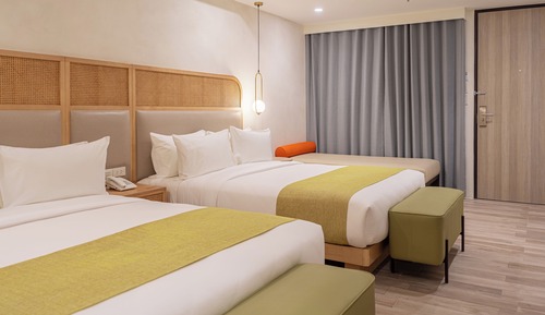 Premier Family with Daybed (No Window)