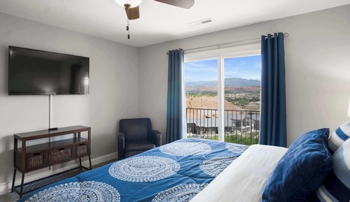 Condo, Multiple Beds, Balcony, Mountain View