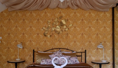 Signature Suite