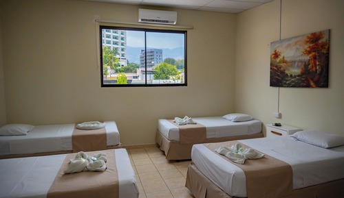 Standard Quadruple Room, Multiple Beds, Non Smoking