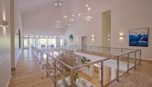 Villa, Smoking