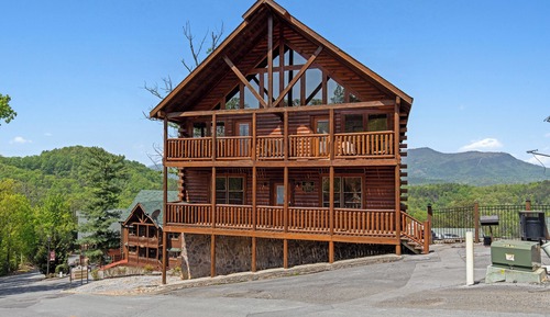 Studio (5 Bedrooms)