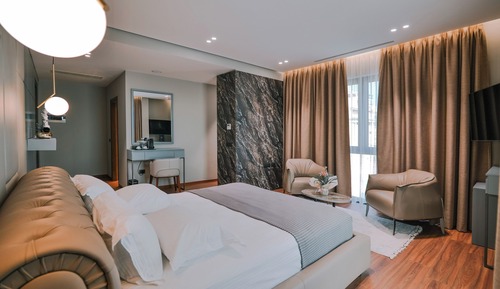 Suite, Sea View