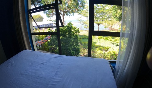 Comfort Room, Lake View