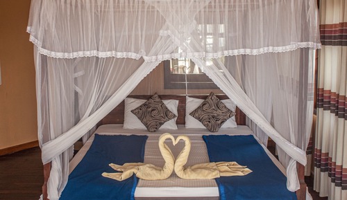 Deluxe Triple Room, Non Smoking, Mountain View