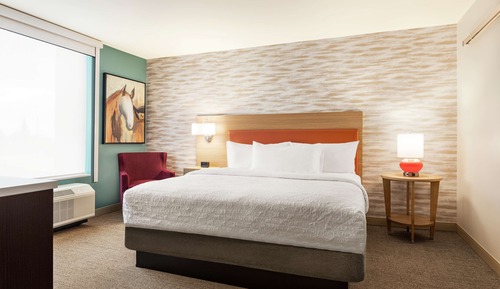 Suite, 1 King Bed, Accessible, Bathtub