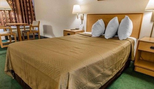 Standard Room, 2 Double Beds