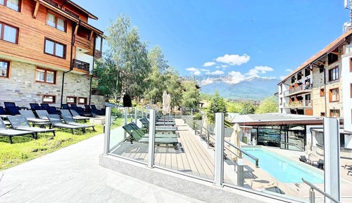 Luxury Suite, 1 King Bed with Sofa bed, Mountain View