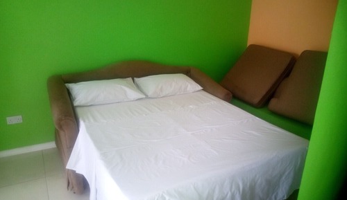 Deluxe Studio Suite