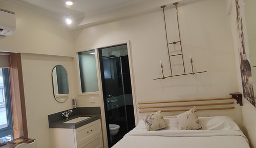 Executive Room (Queen)