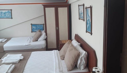 Economy Room