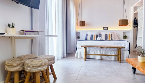 Deluxe Studio Suite