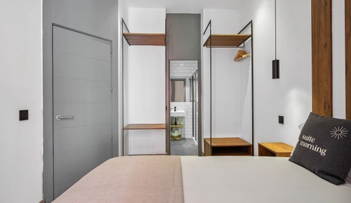 One-Bedroom Apartment with Balcony