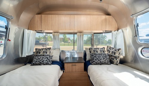 Airstream- The Lily
