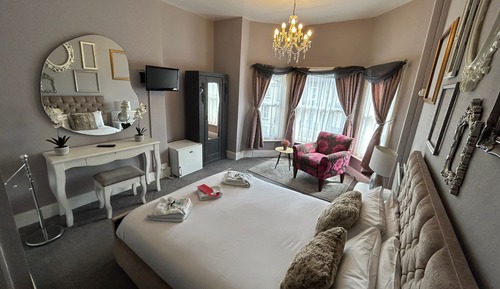 Deluxe Double Room, Ensuite, Sea View (Room 2 - 9 )