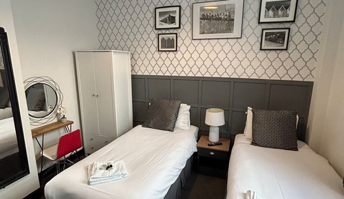 Classic Twin Room, Ensuite (Room 5)
