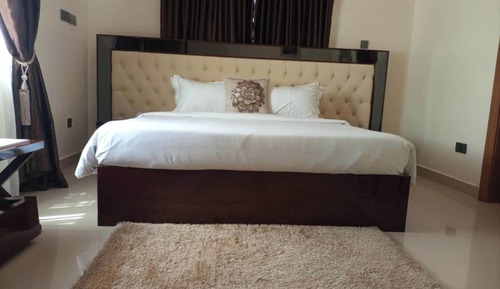 Deluxe Studio Suite