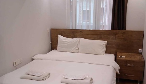 Deluxe Condo