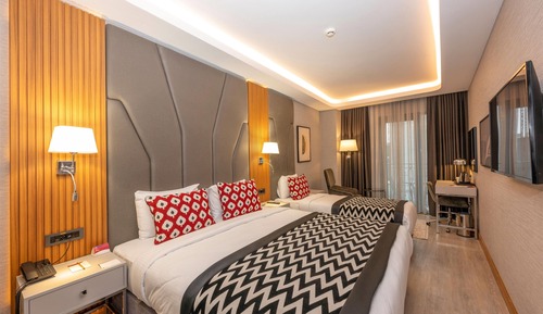 Deluxe Triple Room, Balcony