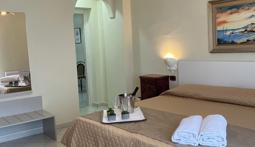 Deluxe Quadruple Room