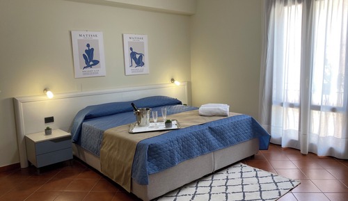 Deluxe Suite, 1 Queen Bed
