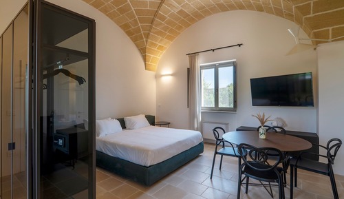 Deluxe Double Room, 1 Double Bed, Kitchenette, Garden View