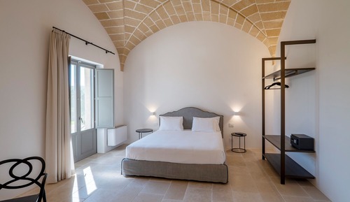 Standard Suite, Kitchenette, Garden View