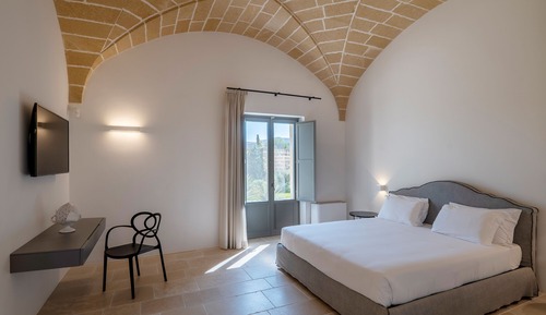 Superior Suite, Jetted Tub, Garden View