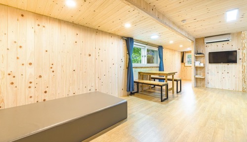 Basic Room, 1 Bedroom (Caravan2)