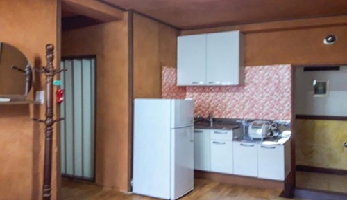 Room (B3)