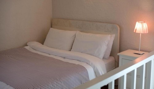 Room (Sleepy (Unshared House Ocean View))