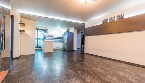 Room (Black A (2nd floor))