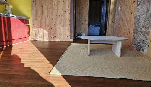 Room (Rhododendron)