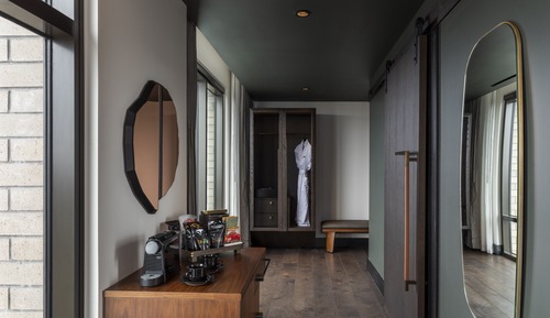 Room, 1 King Bed, Corner