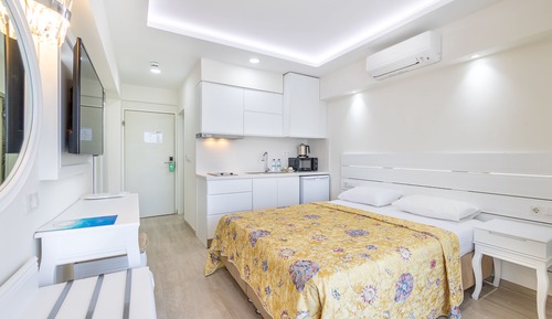Studio Suite, Balcony