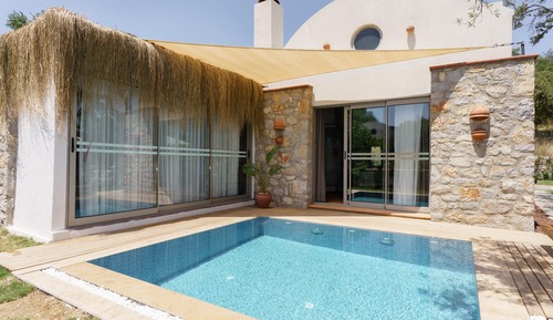 One Bedroom Suite with Private Pool